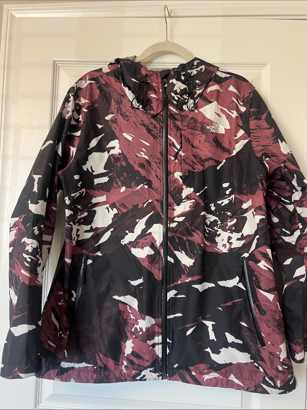 The North Face Women's Hooded Ski Shell Jacket in Burgundy, Black & White